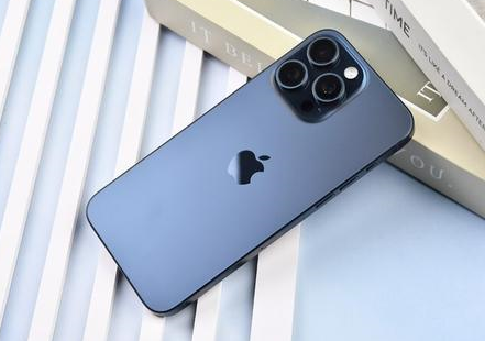 昆都仑苹果维修点分享iPhone 15 Pro Max屏幕更换全新实操风险 